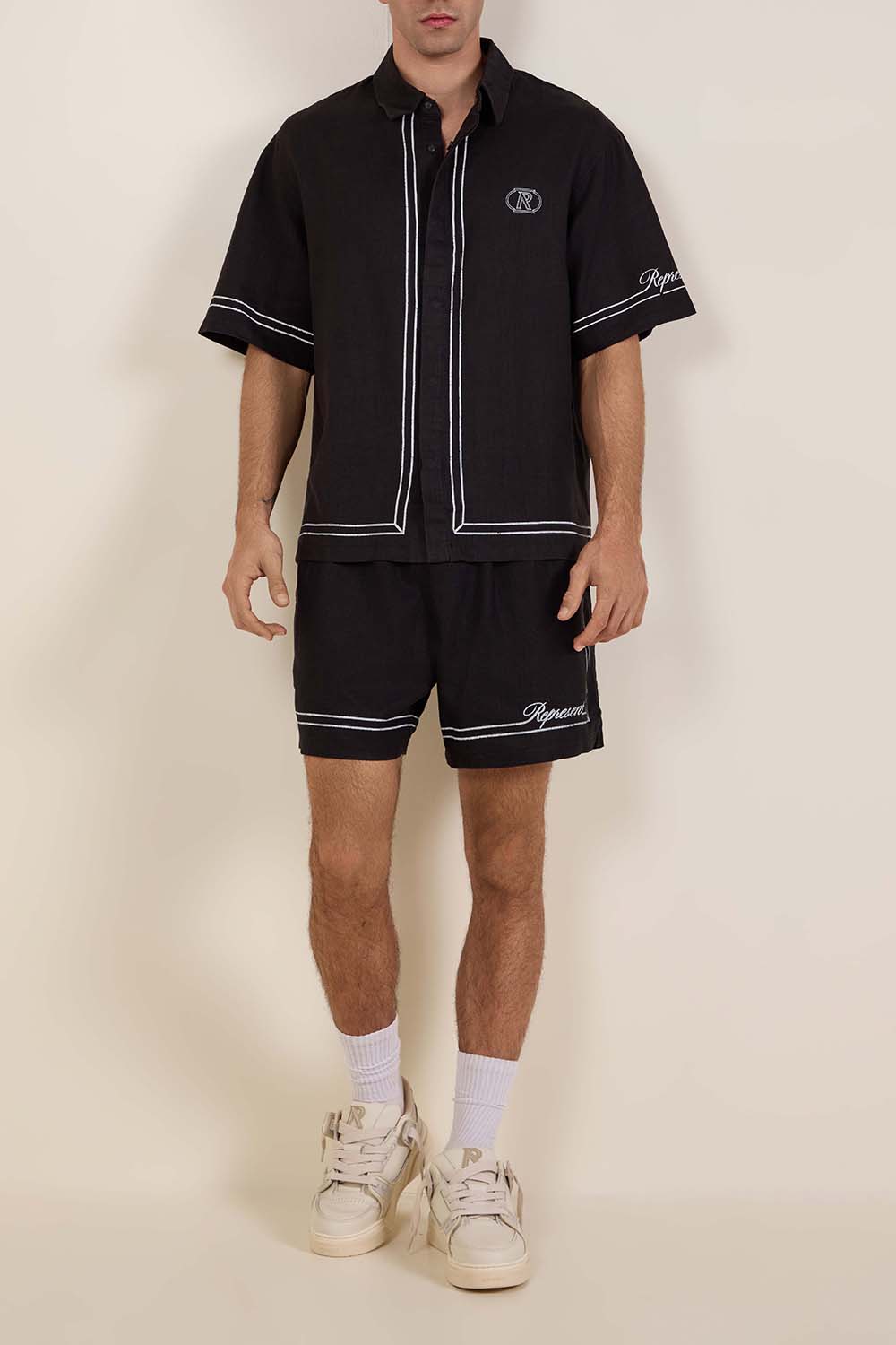 חולצה מכופתרת